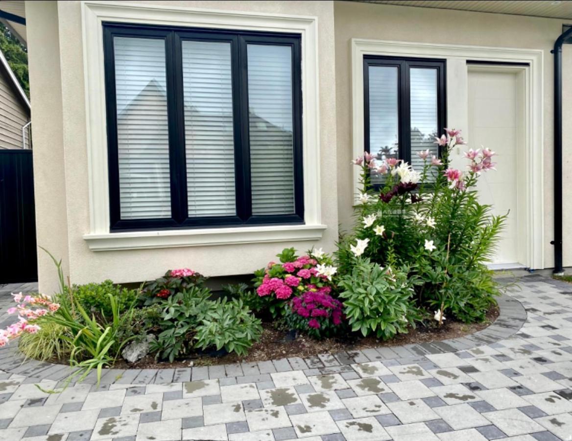 Home Sweet Home Richmond Bagian luar foto